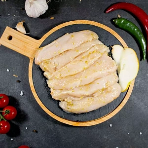 Пряные стрипсы с грушей и чесноком